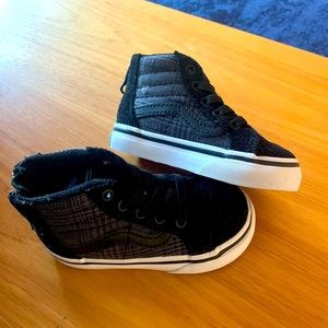 Suiting Blk/True White Sk8-Hi Zip Vans - 4 Toddler